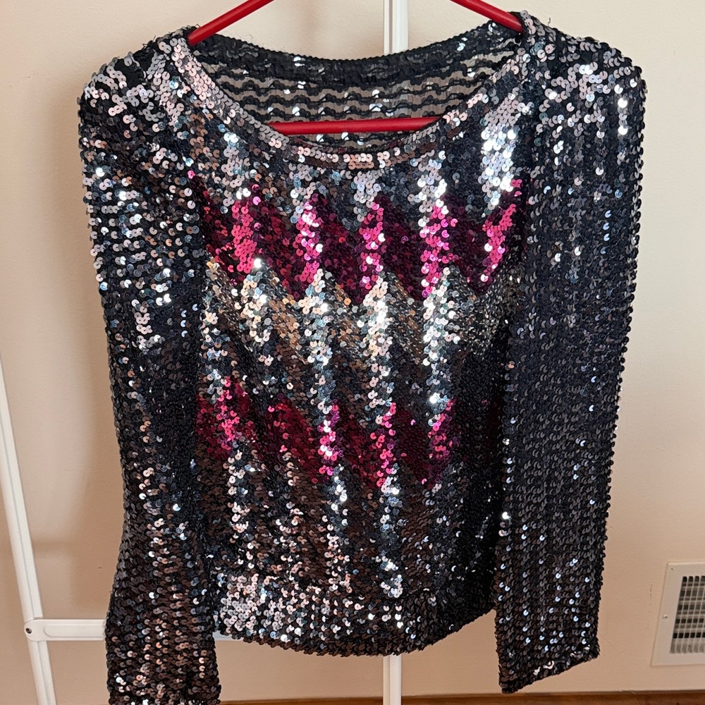 Vintage sequin long sleeved top